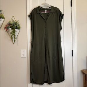 Stylus Sleeveless Olive Green Midi Dress
